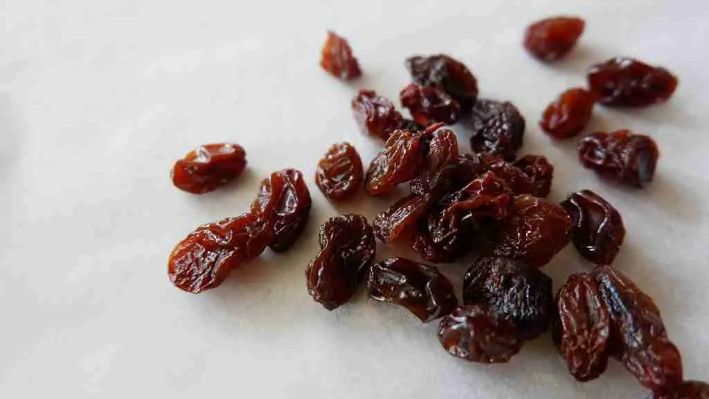 Raisins (Dried grapes)